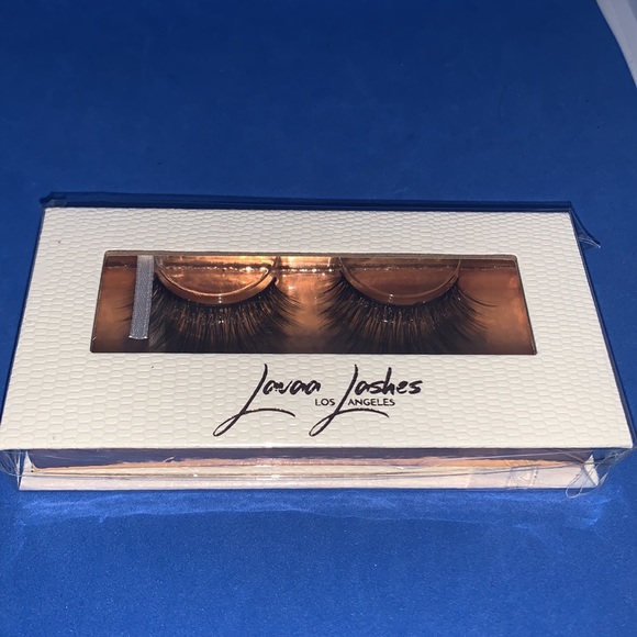 Lavaa Lashes - Charm Faux Mink - Picture 2 of 11